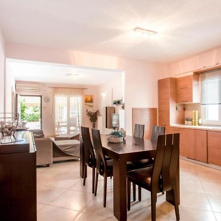 Sea La Vie Apartment Hanioti Eksteriør bilde